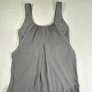 Lululemon Tank Top Women's Size 6 Gray Athletic Gym Racerback strap Run Times
